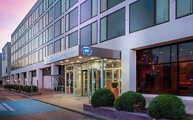 Hilton London Gatwick Airport